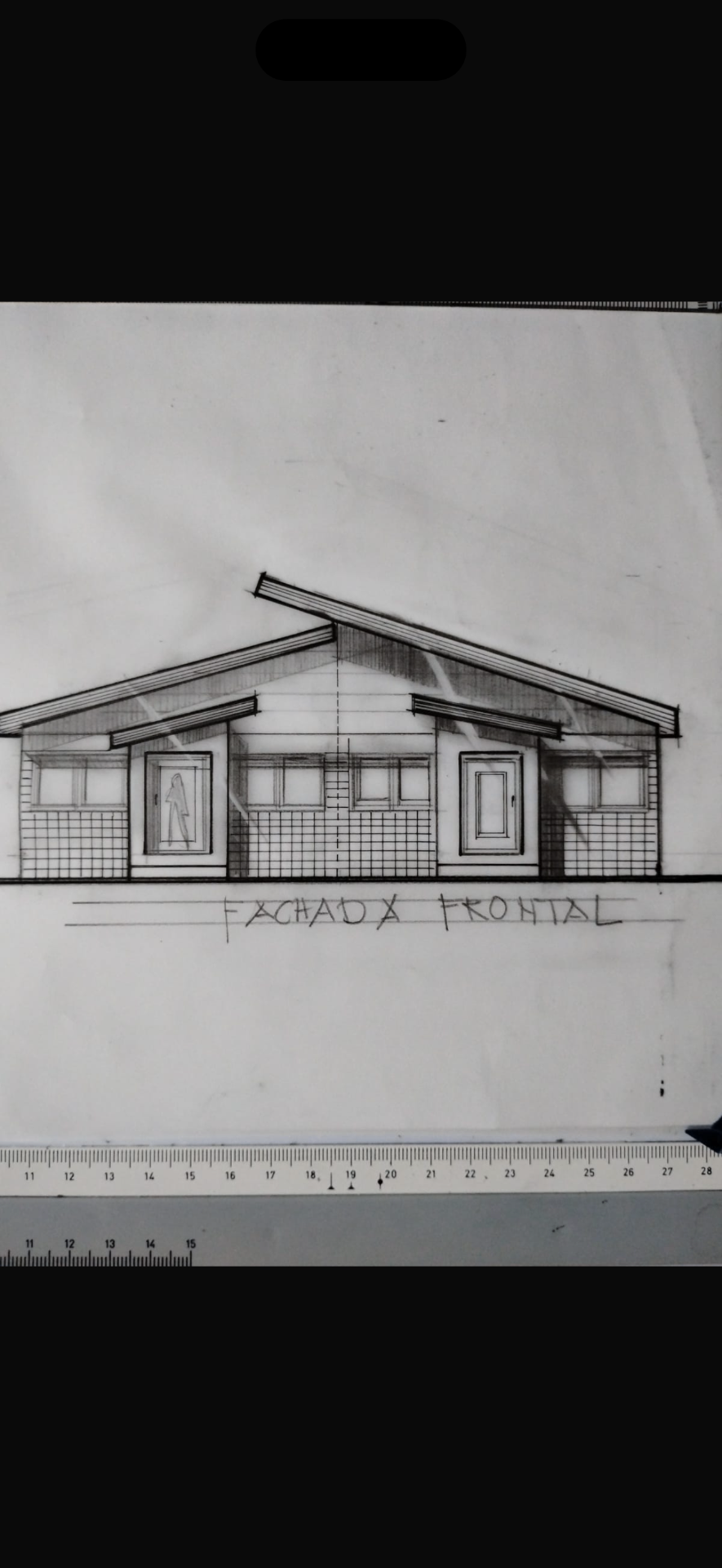 Plano de elevación de fachada frontal dibujado a escala con cotas y acabados para trámite de permiso de construcción
